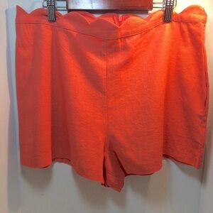 June & Hudson Scalloped Waist Shorts NWOT